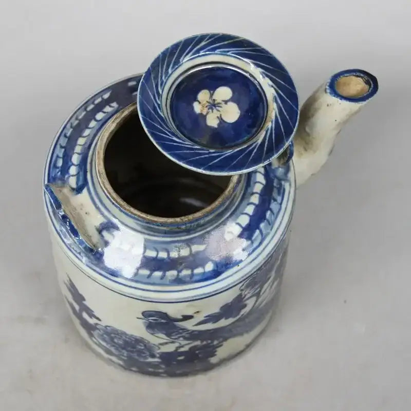 Ancienne Théière en Porcelaine