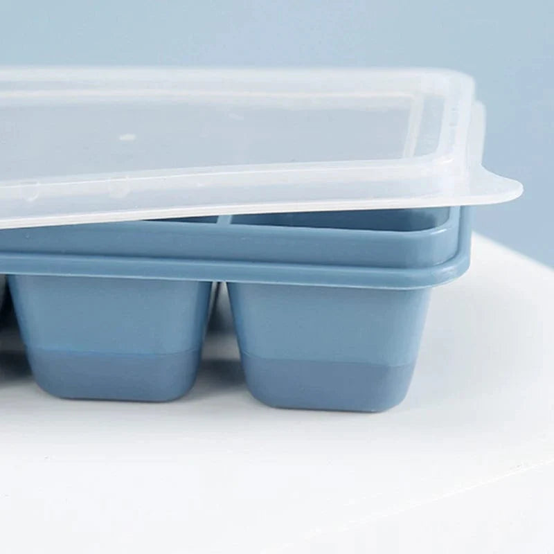 3 Bacs à glaçons de 6 compartiments en plastique avec couvercle