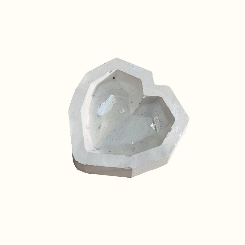 Vide poche coeur brillant en béton