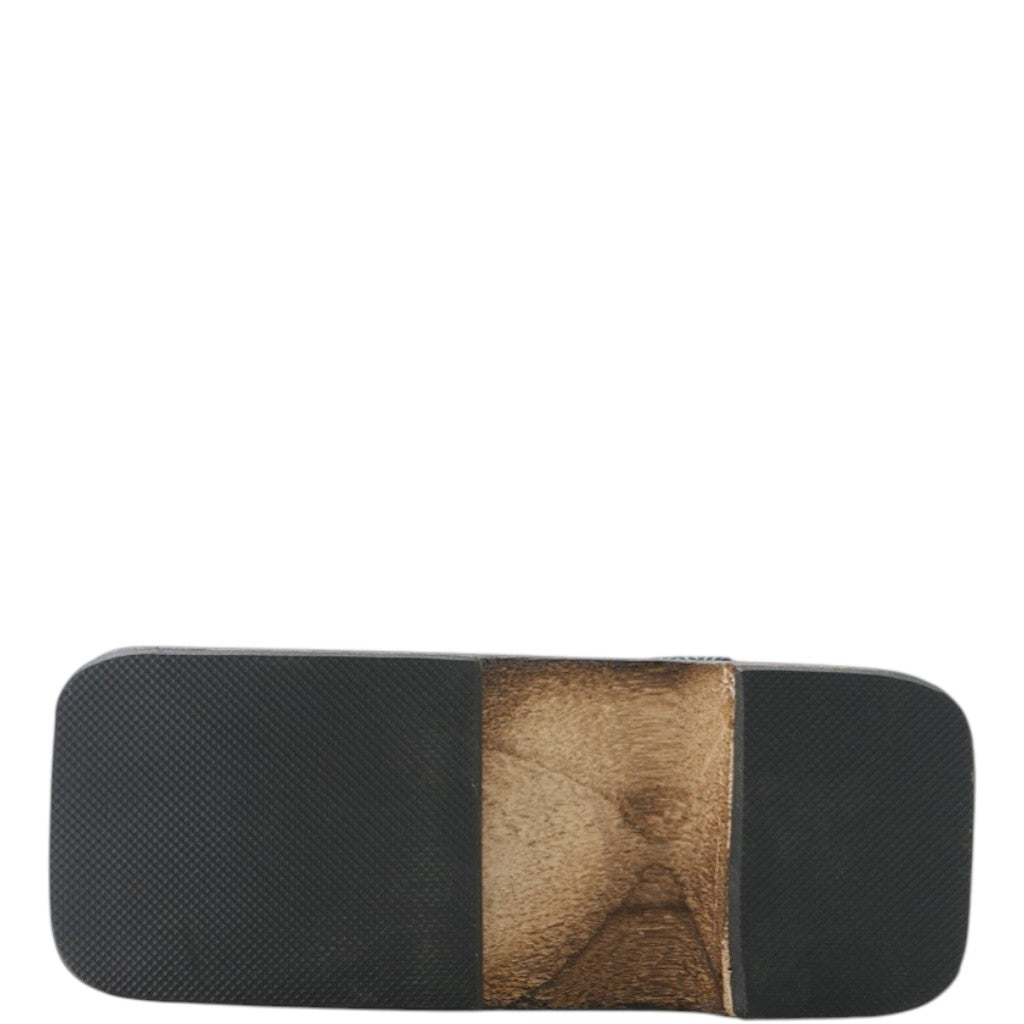 Tong japonaise en bois