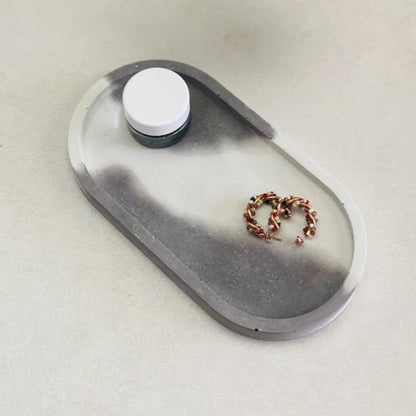 Plateau vide-poche nuances de gris en jesmonite