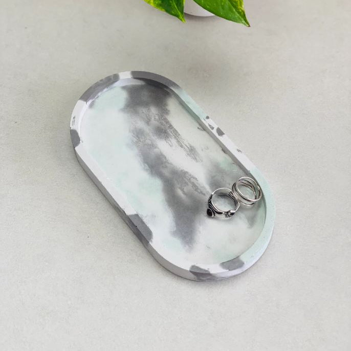 Plateau vide-poche nuances de gris en jesmonite