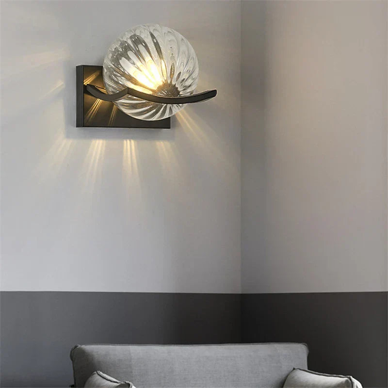 Applique Murale LED Moderne en Verre – Design Élégant et Écologique pour Salon, Chambre et Couloir