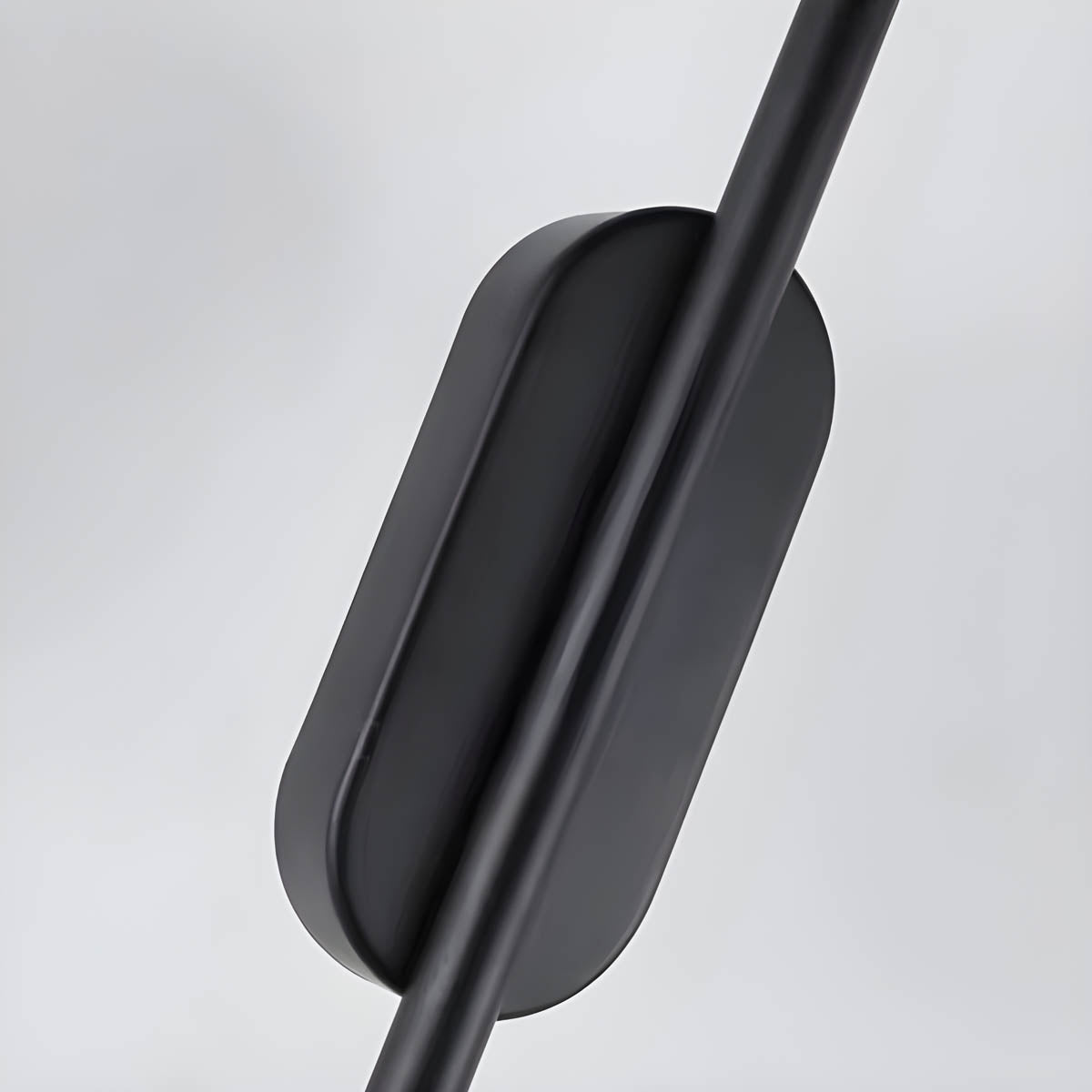 Applique Murale Moderne Lance – Éclairage LED Élégant en Aluminium et Silicone