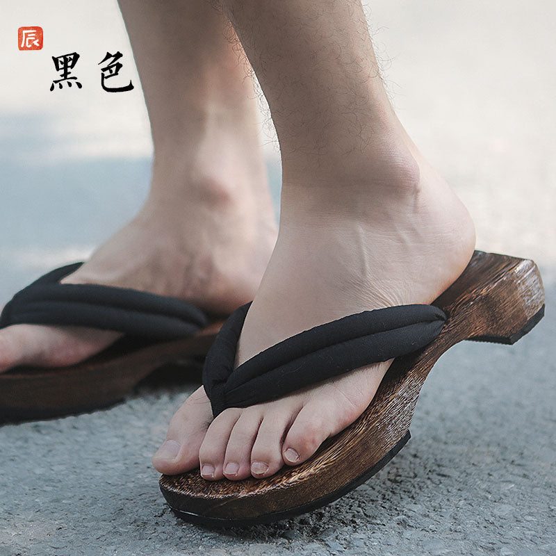 Tong japonaise en bois