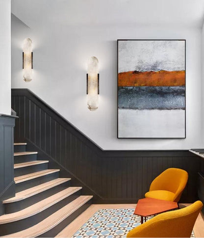 Applique Murale Melange Elongée en Albâtre - Design Élégant avec Détails en Laiton