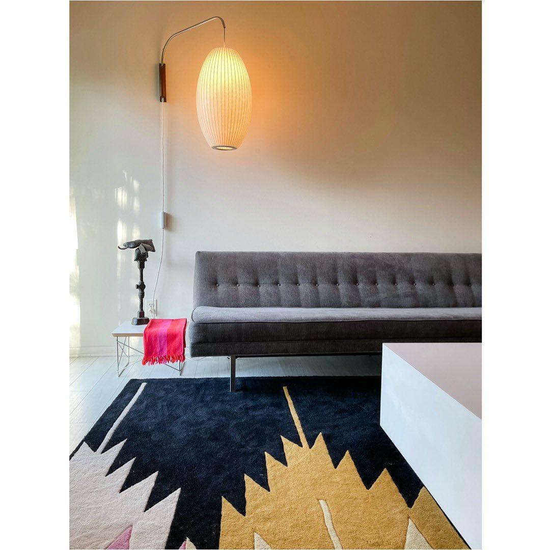 Applique Murale Nelson - Design Moderne Mi-Siècle en Noyer et Métal