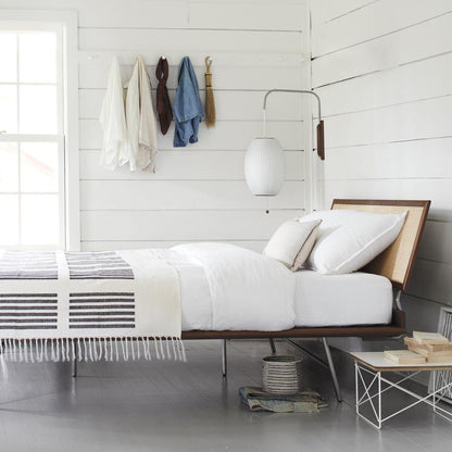 Applique Murale Nelson - Design Moderne Mi-Siècle en Noyer et Métal