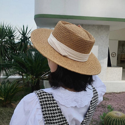 Chapeau de Paille Style Canotier – Bord Plat et Ruban