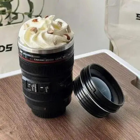 Tasse à Café avec Objectif d'appareil Photo