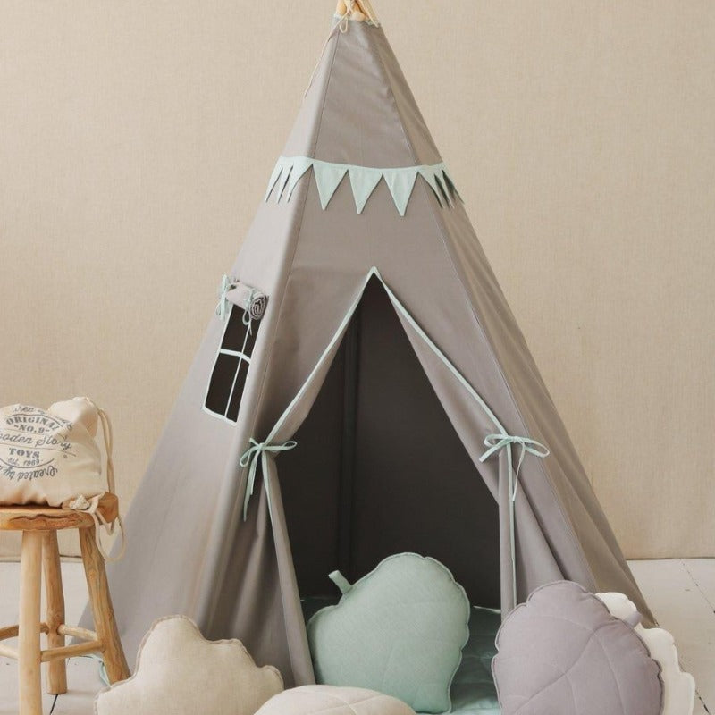 Tente tipi « Mint Love » avec guirlande