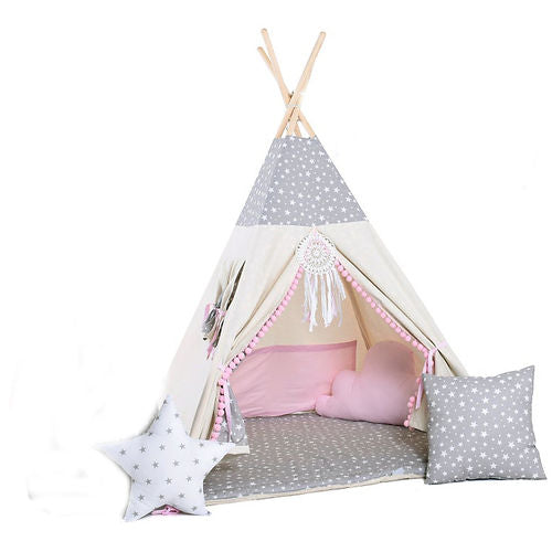 Tipi-Chambre-Bebe-Fille-avec-coussins-et-tapis