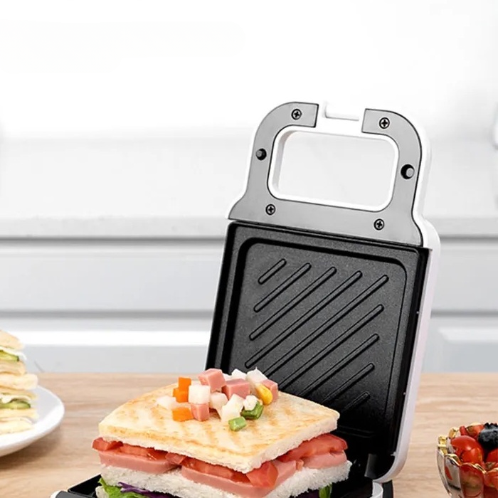 Appareil à Croque Monsieur Multifonction et Petit Format