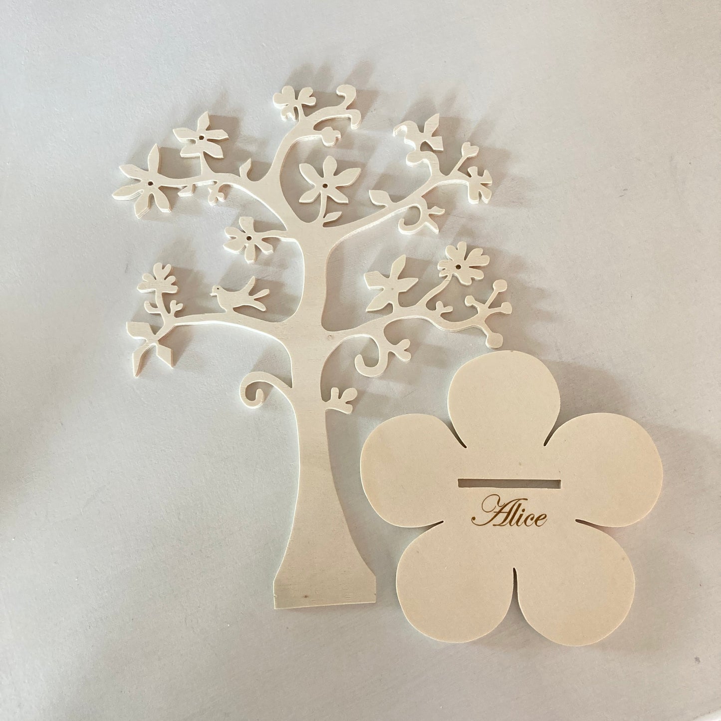 Arbre à bijoux hellébore en bois