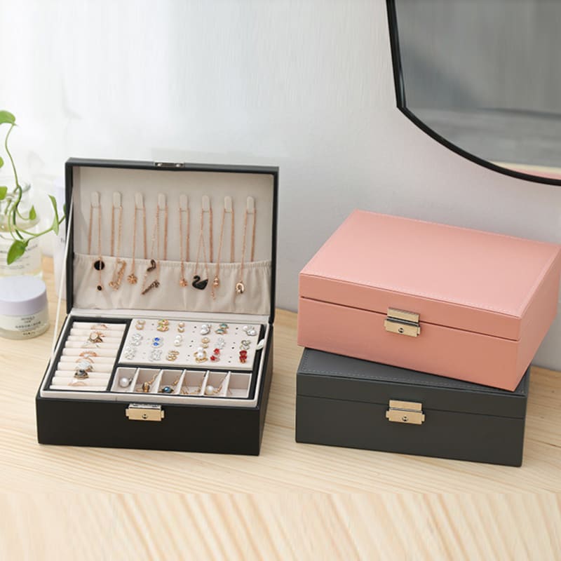 Boîte à bijoux en cuir avec serrure