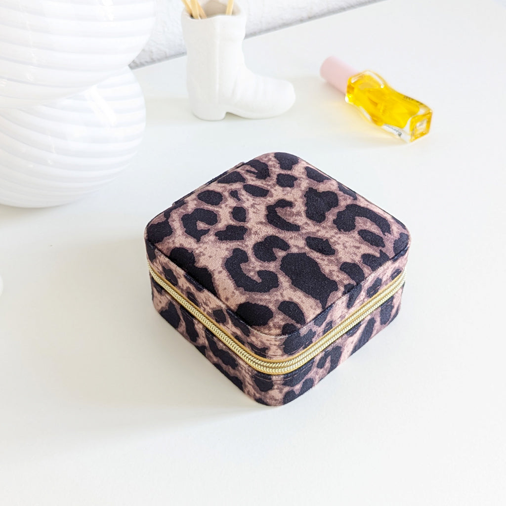 Boîte à bijoux de voyage motif léopard