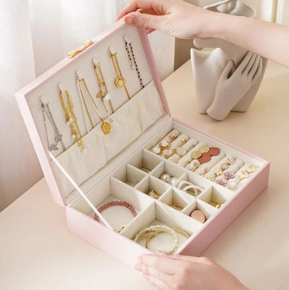 Boîte à bijoux nœud coquette en cuir