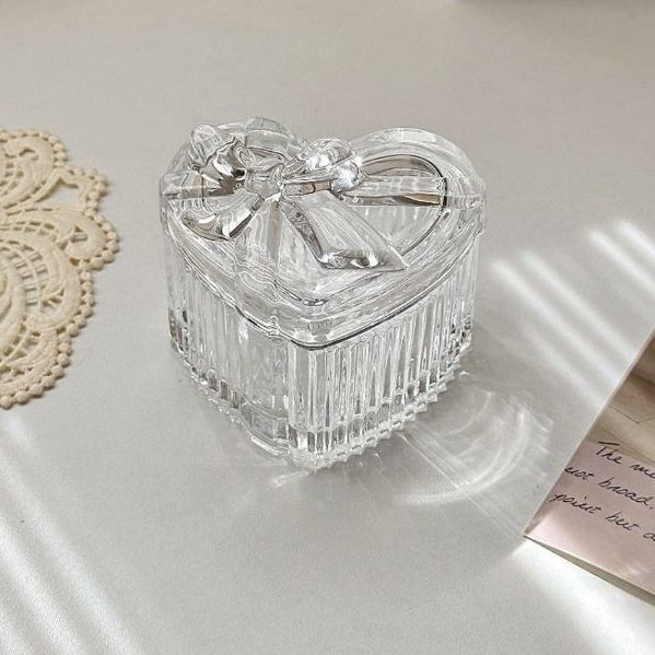 Boîte à bijoux en verre avec nœud en forme de cœur