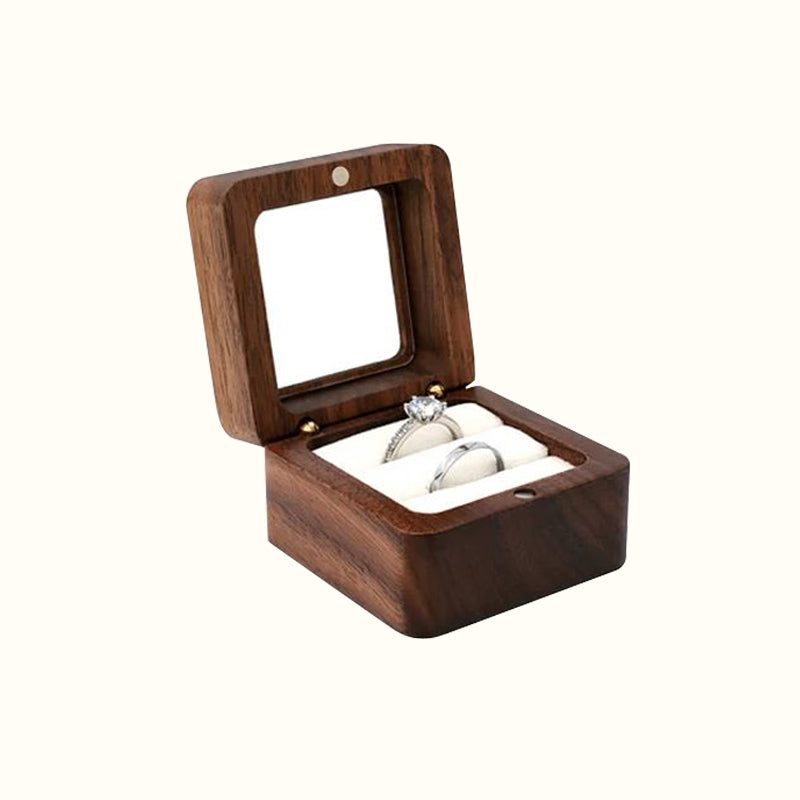 Boîte porte-alliance vintage en bois