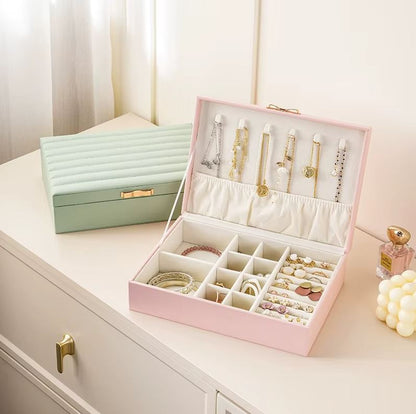 Boîte à bijoux nœud coquette en cuir