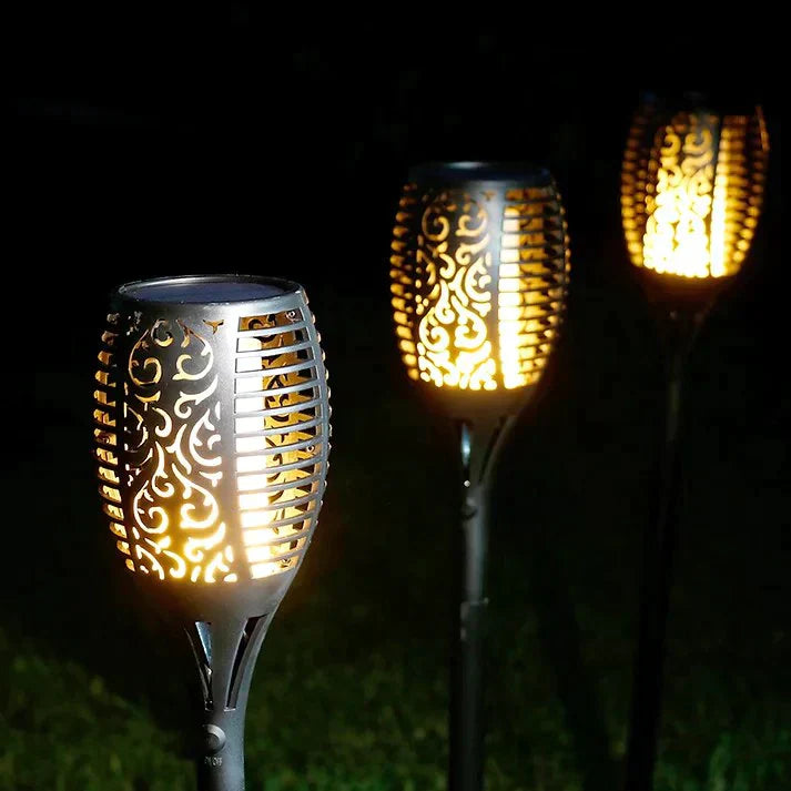 Torche Solaire Extérieure – Éclairage LED Effet Flamme Résistant aux Intempéries pour Jardin et Terrasse