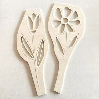 Fleur à bijoux en bois