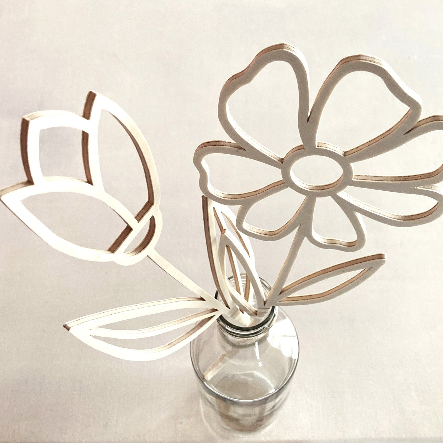 Fleur à bijoux en bois