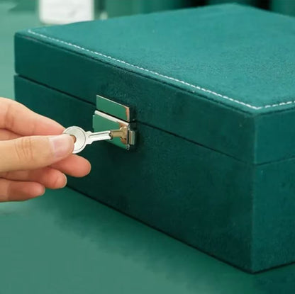 Grande boîte à bijoux en velours avec serrure