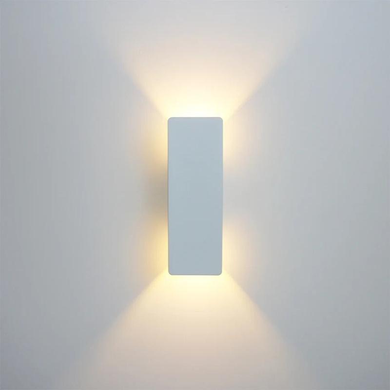 applique murale moderne couloir design blanc