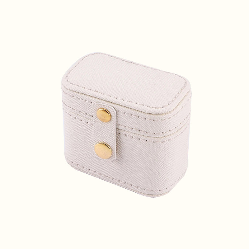 Petite boîte de voyage pour bagues