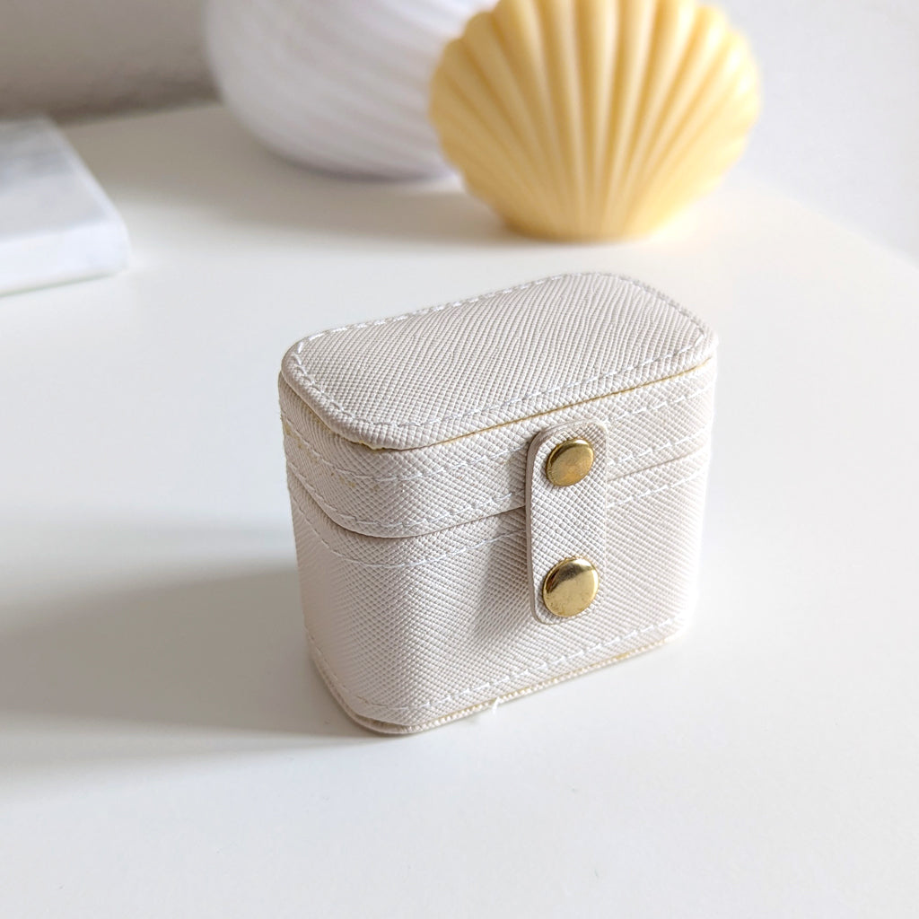 Petite boîte de voyage pour bagues