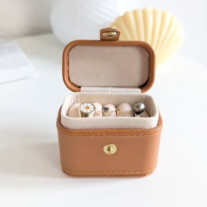 Petite boîte de voyage pour bagues