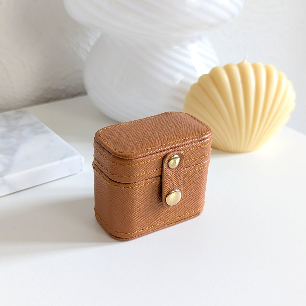 Petite boîte de voyage pour bagues
