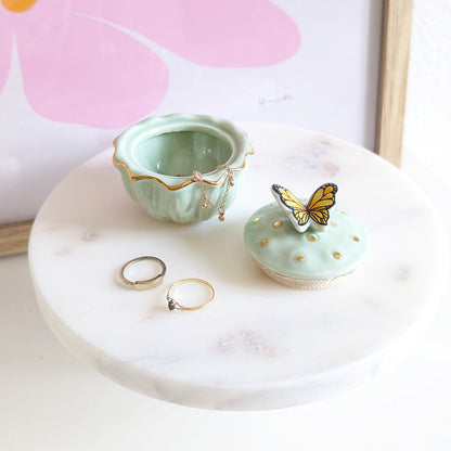 Petite boîte à bijoux papillon en céramique