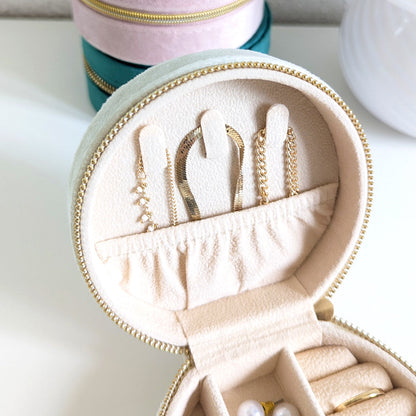 Petite trousse à bijoux ronde en velours