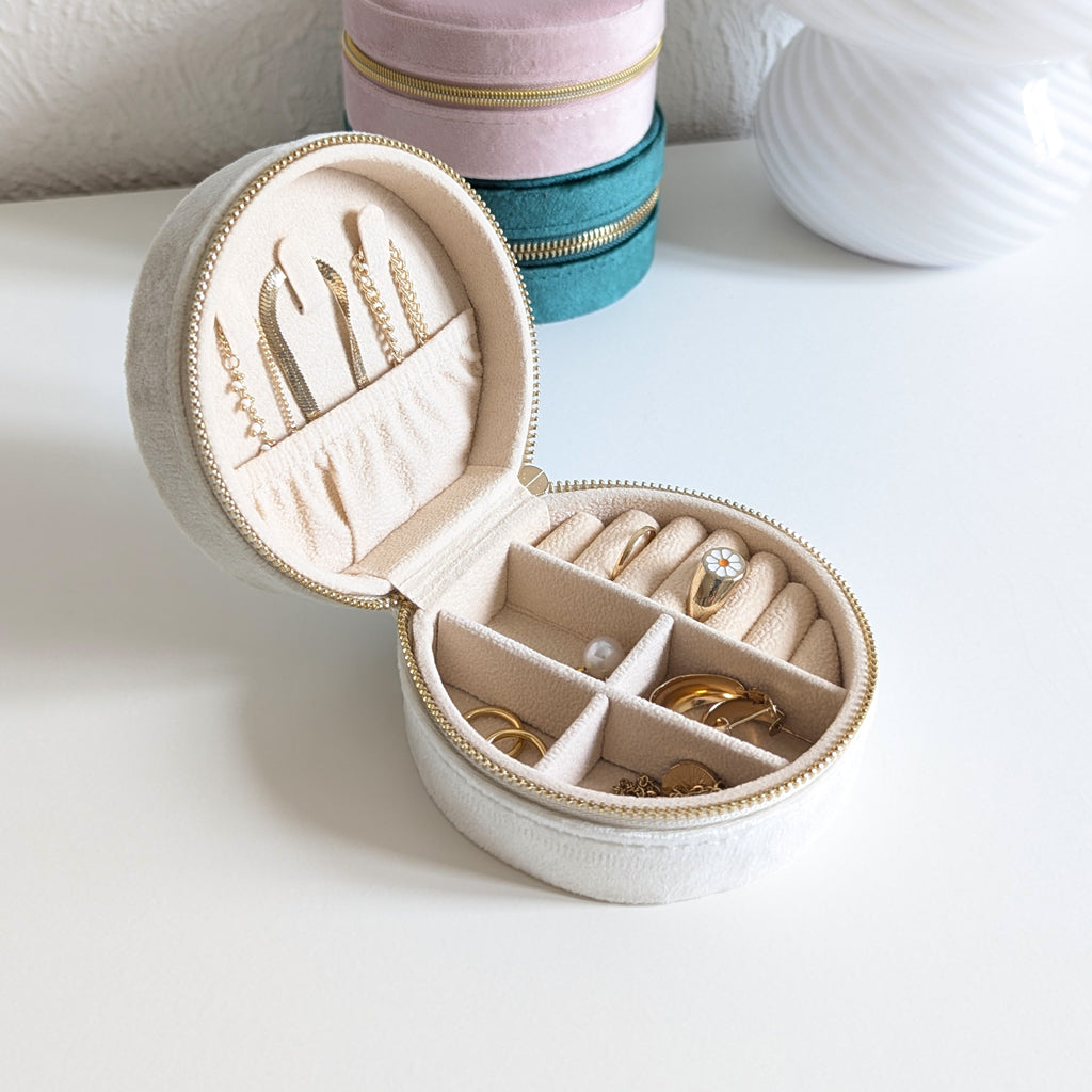 Petite trousse à bijoux ronde en velours