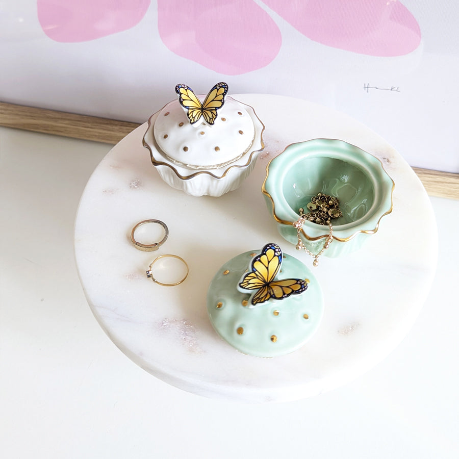 Petite boîte à bijoux papillon en céramique
