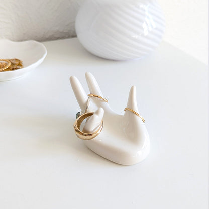 Petit porte bague en forme de main design