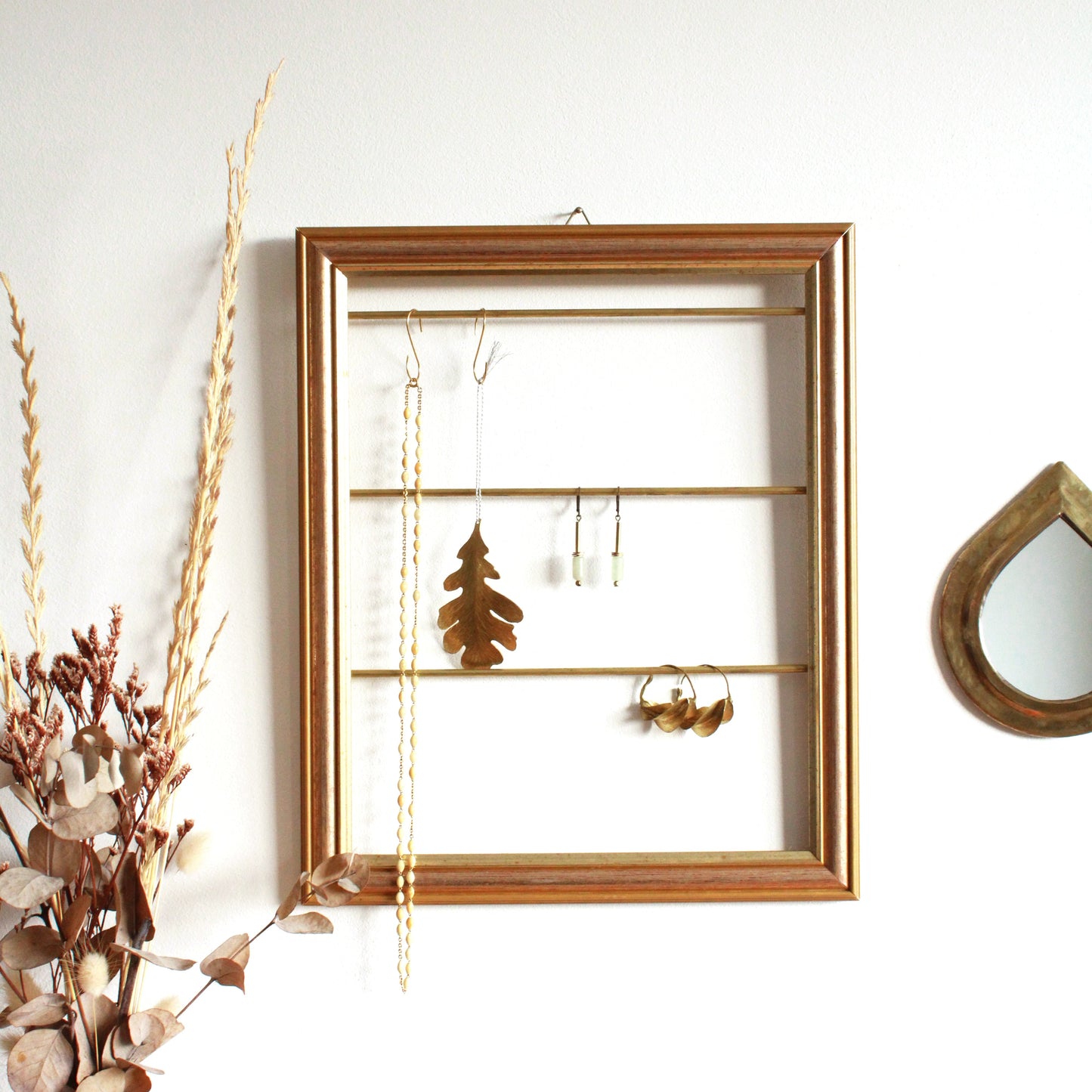 Porte-bijoux mural cadre tableau vintage doré foncé