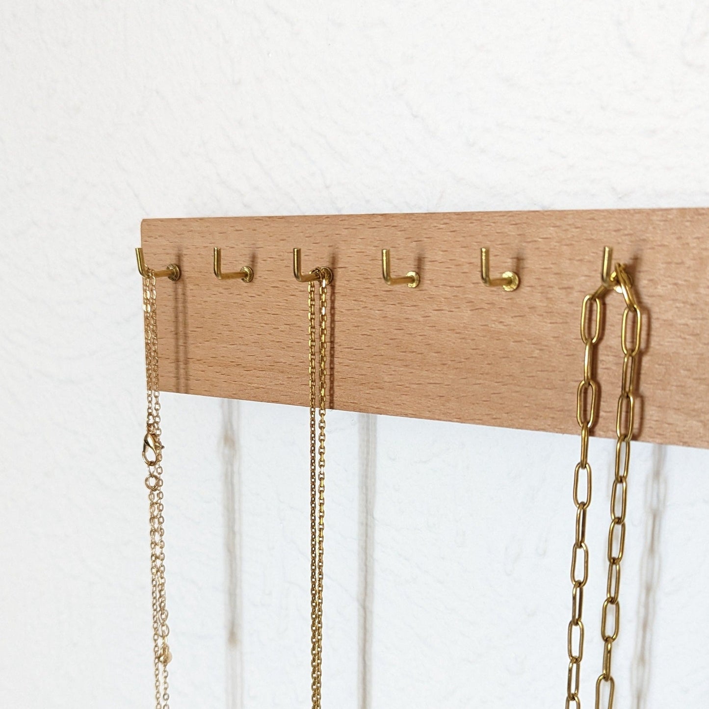 Porte colliers mural en bois avec crochets