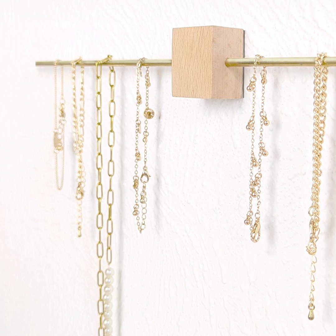 Porte-bijoux mural minimaliste cube en bois