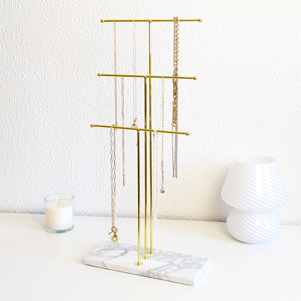 Présentoir à bijoux design en marbre