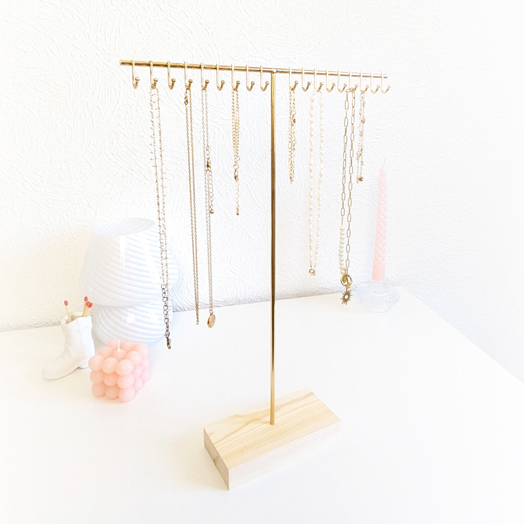 Présentoir à colliers en bois et métal