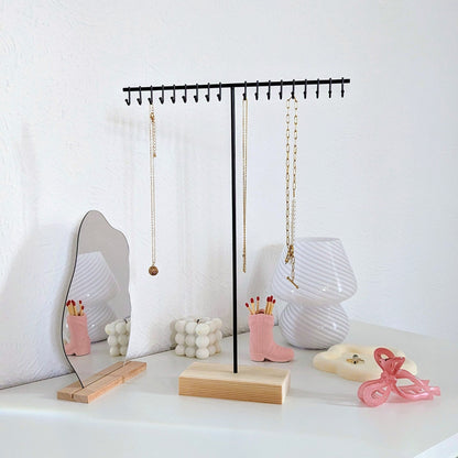 Présentoir à colliers en bois et métal