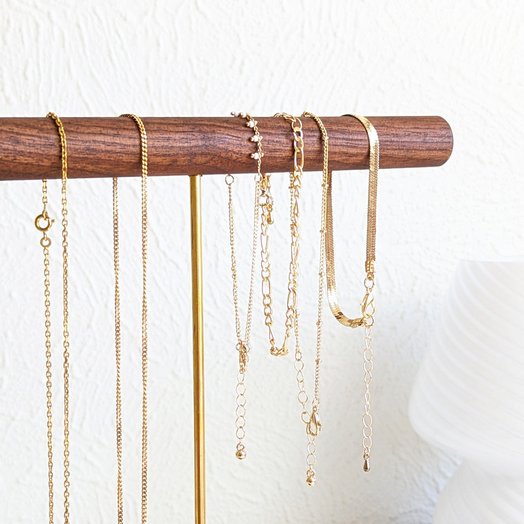 Présentoir colliers et bracelets en bois