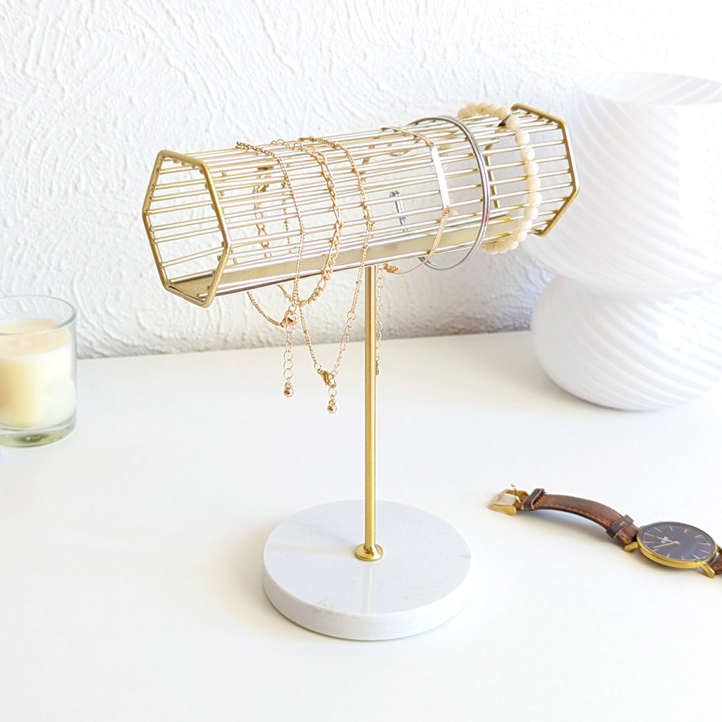 Présentoir pour bracelets doré en marbre