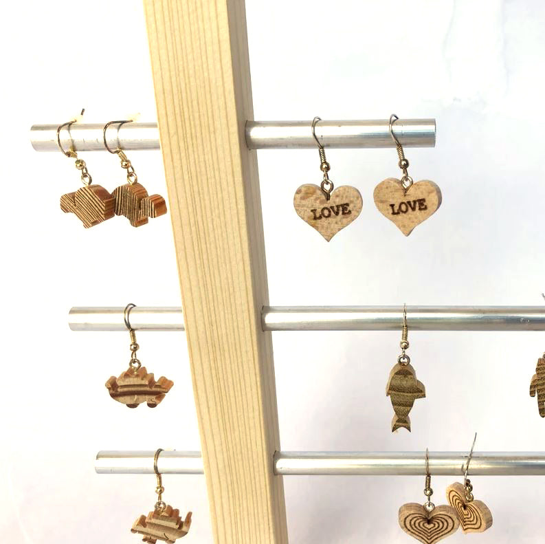 Support à bijoux en bois et aluminium