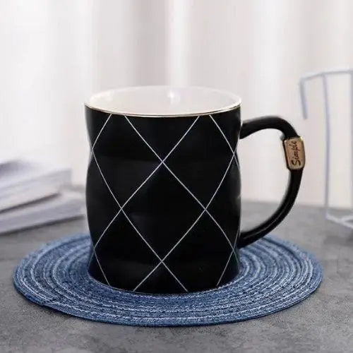 Tasse Polygonale Noire