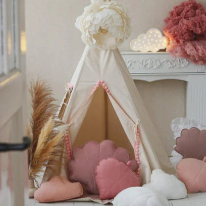 Tente Tipi « Fluffy Pompons »