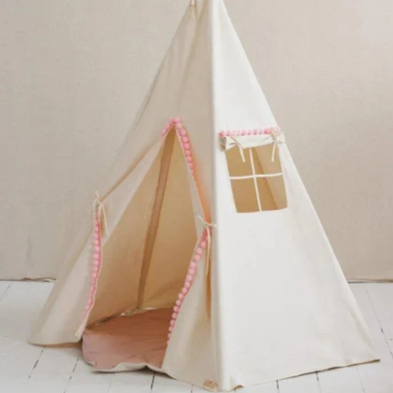 Tente Tipi « Fluffy Pompons »